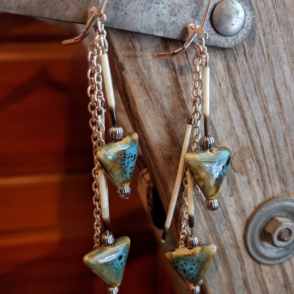 🔴 SOLD 🔴Porcupine quill earrings